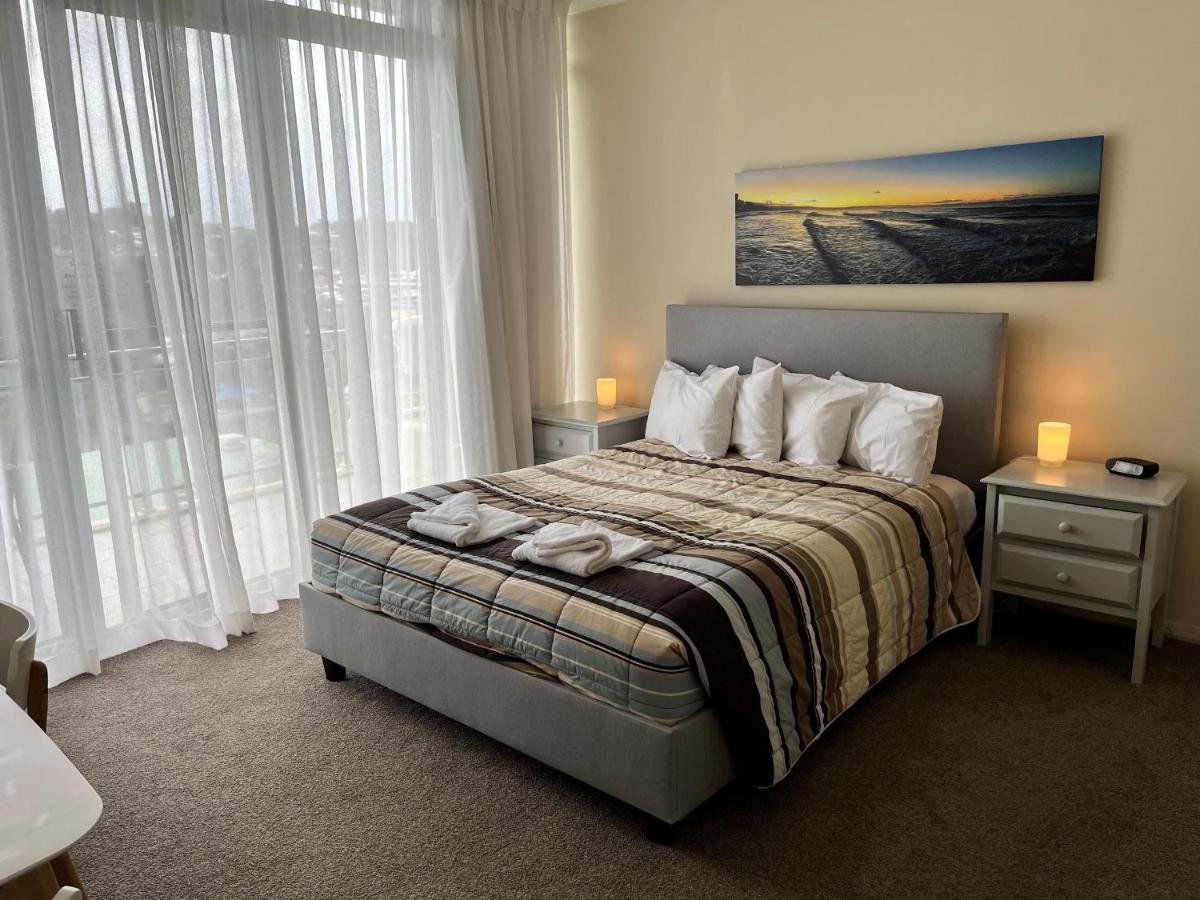 טריגל Avoca Palms Resort מראה חיצוני תמונה