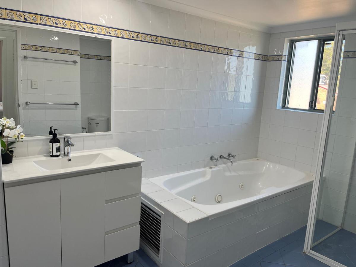 טריגל Avoca Palms Resort מראה חיצוני תמונה